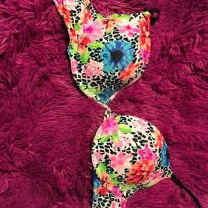 Victoria Secret Bra 32B